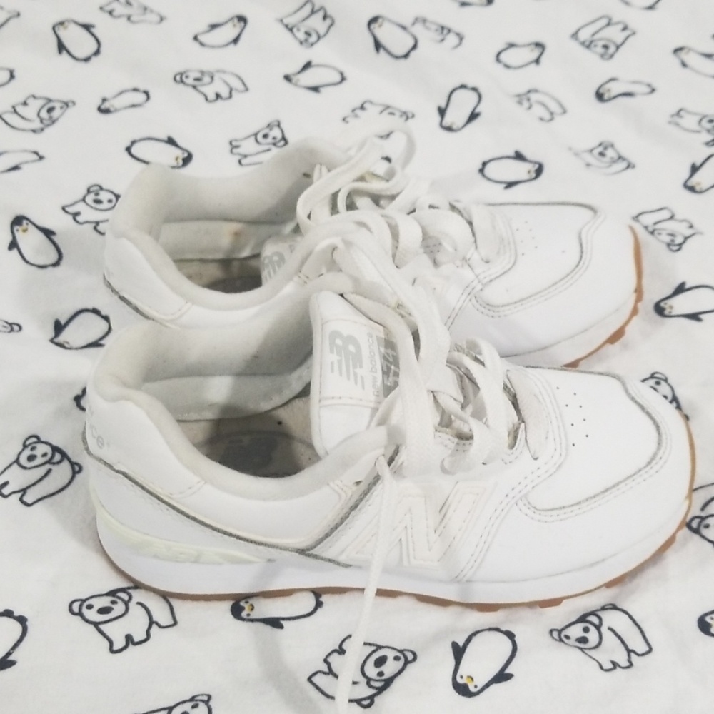 Kids new balance sneaker